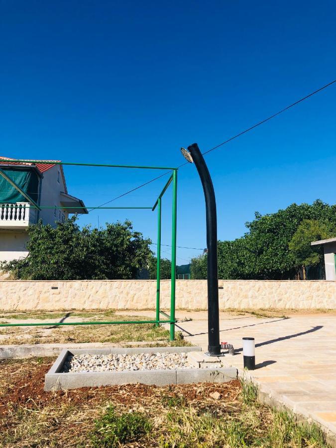 Apartmani Veronika Sukošan Kültér fotó