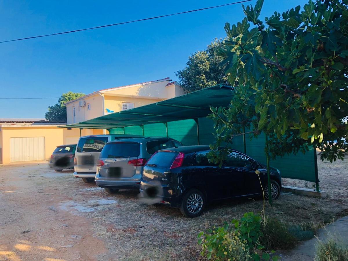 Apartmani Veronika Sukošan Kültér fotó